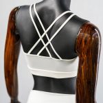 نیم تنه ورزشی سوزنی زنانه